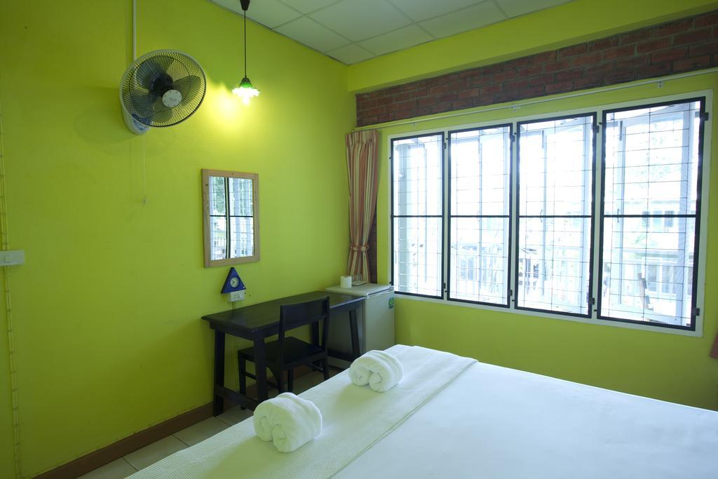 Sunshine Inn Resort Khao Lak Exterior foto