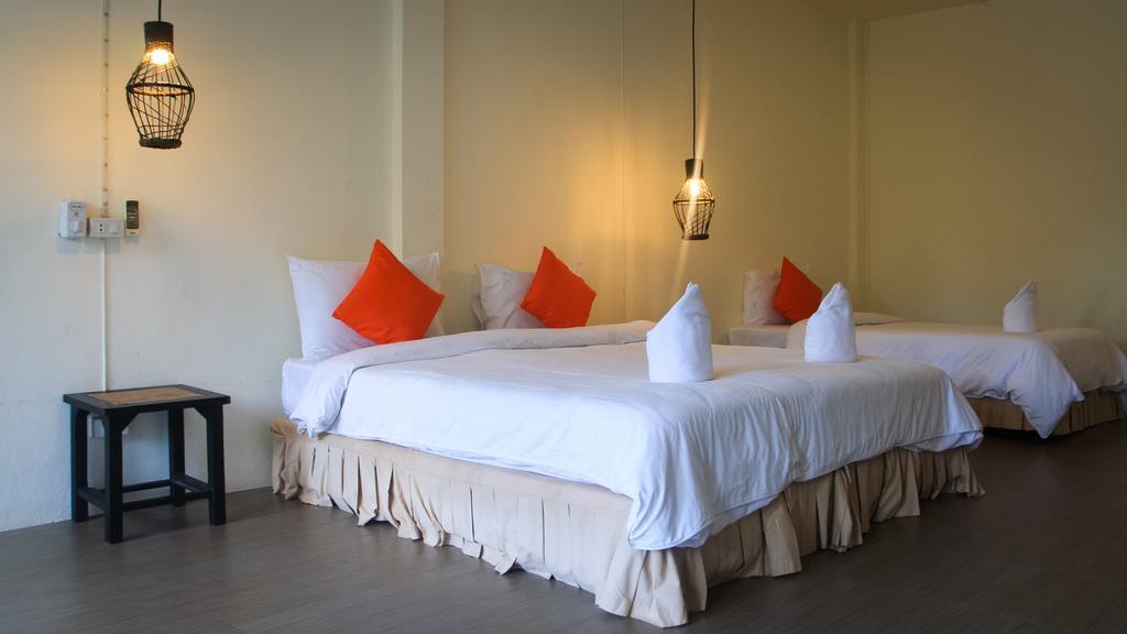 Sunshine Inn Resort Khao Lak Exterior foto