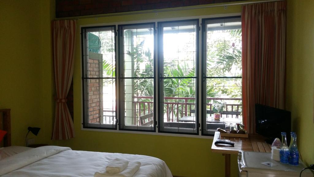 Sunshine Inn Resort Khao Lak Exterior foto
